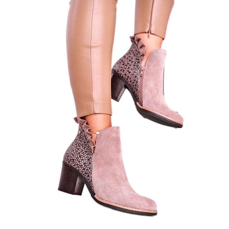 Női csizma sarkán, bőrrugó Maciejka bézs 04833-04 Női csizma sarkán, bőrrugó Maciejka bézs 04833-04