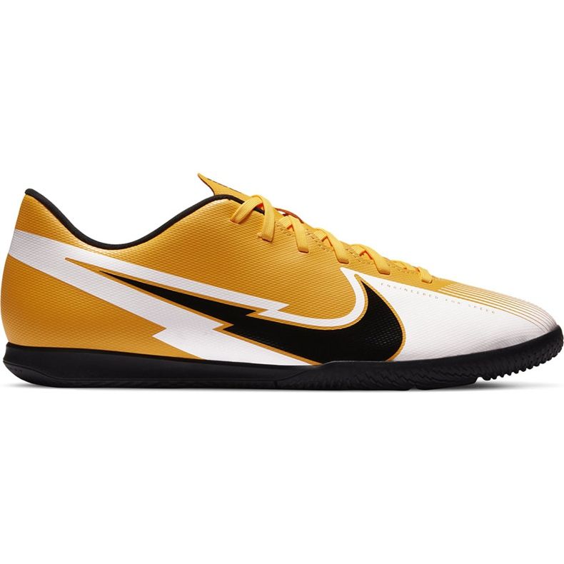 Nike Mercurial Vapor 13 Club Ic AT7997 801 futballcipő narancssárga sárga