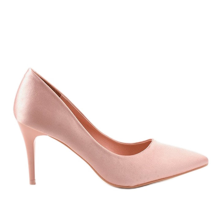 Rózsaszín szivattyúk a LEI-160 sarkán