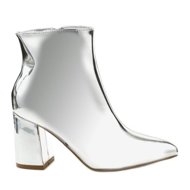 Ezüst bokacsizma a postán SY50P Ezüst cipzár