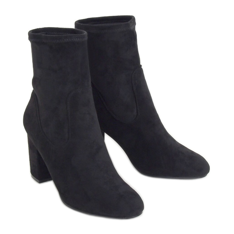 Fekete magassarkú 7675-GA Fekete