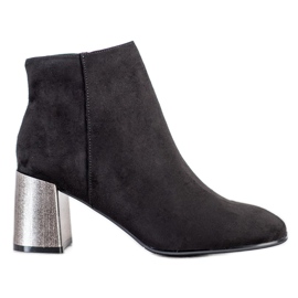 Goodin Bokacsizma dekoratív sarokkal fekete