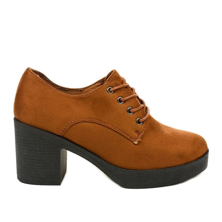 Tevecsizma fűzve a Thelvyn blokkon barna Tevecsizma fűzve a Thelvyn blokkon barna