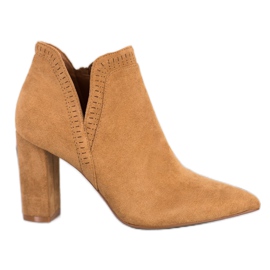 Bella Paris Stílusos csizma egy poszton barna