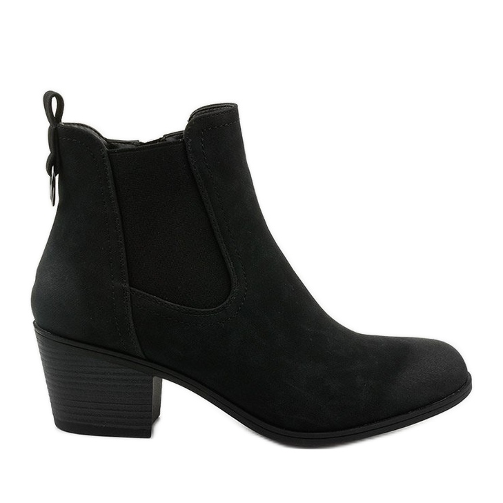 Fekete velúr bokacsizma egy Tarrenscribe poszton