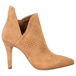 Bella Paris Stílusos csizma magas sarkon barna