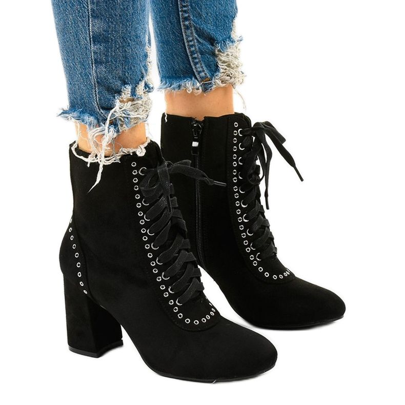 Fekete bokacsizma Corstorphine öko-velúrból