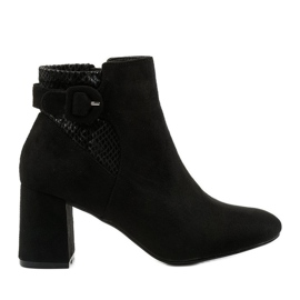 Fekete bokacsizma Pearpuff cipzárral