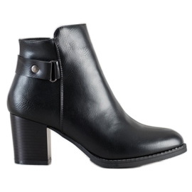 J. Star Kényelmes csizma egy oszlopon fekete J. Star Kényelmes csizma egy oszlopon fekete