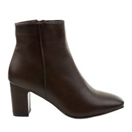 Barna ökobőr bokacsizma a Nilandaley oszlopon