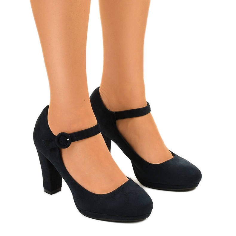 Kék velúr szivattyúk a Liayarus oszlopon sötétkék