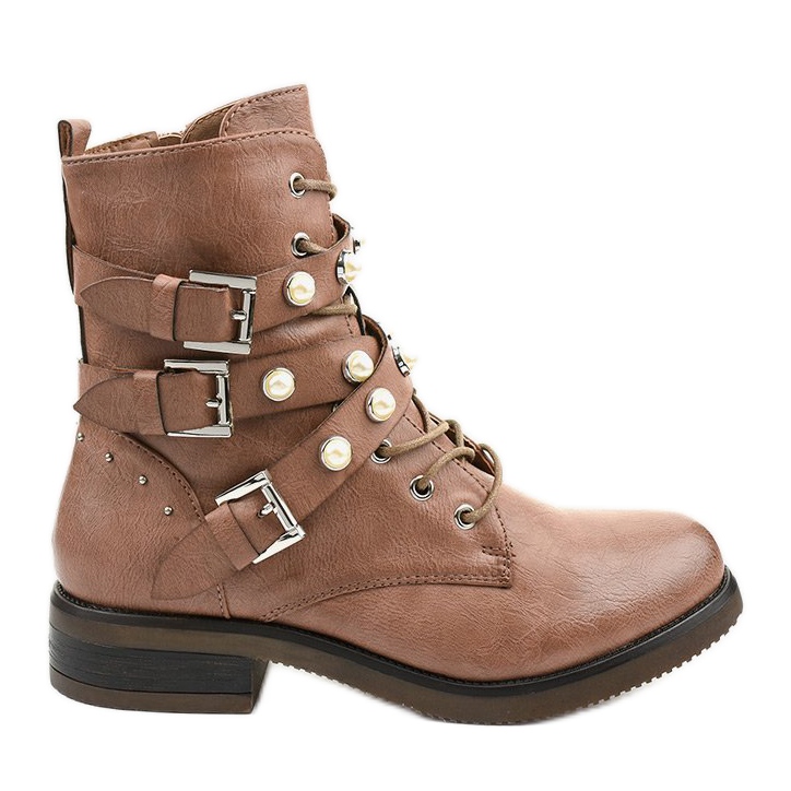 Barna fűzős csizma a Sarerris-től