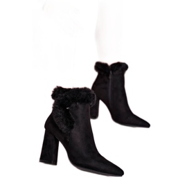 Csizma sarkán, szőrmés velúr Fekete Sophie Csizma sarkán, szőrmés velúr Fekete Sophie