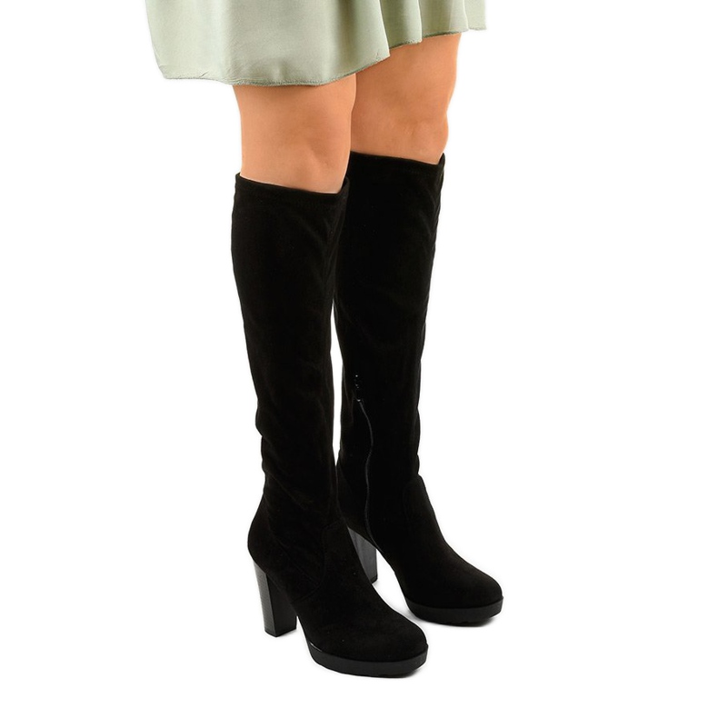 Fekete csizma Funnyfreeze velúrból