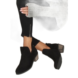 Fekete csizma kivágott fekete CM-8M4-1 fekete Ii minőséggel