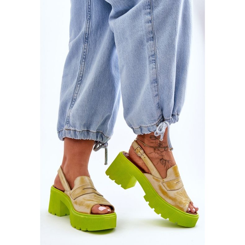 Bőr szandál sarkon és platformon Maciejka 06039-07 sárga 2 Bőr szandál sarkon és platformon Maciejka 06039-07 sárga 2