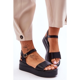 Kényelmes bőr szandál fekete Tifena 2