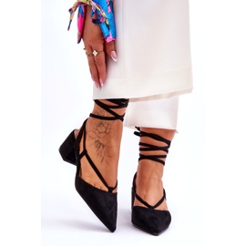 Fekete Carlotte csomózott alacsony sarkú szivattyúk 1