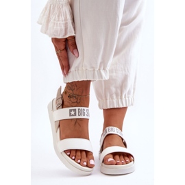 Női lapos szandál Big Star LL274939 fehér 2