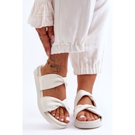 Női lapos szandál Big Star LL274A121 fehér 2