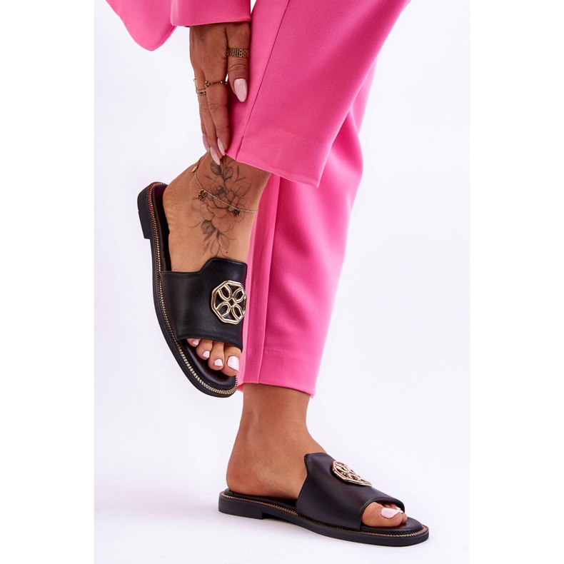 Női klasszikus lapos sarkú szandál, fekete Larotte 2