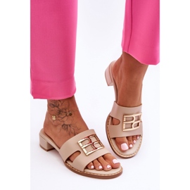 Elegáns női papucs bézs színű Atlantis díszítéssel 1