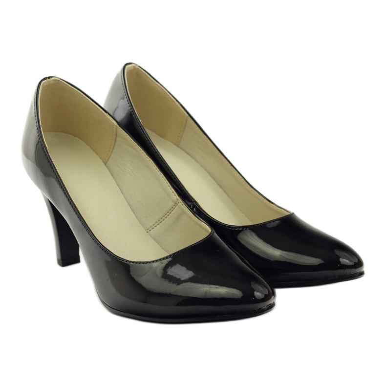 Fekete lakkozott szivattyúk ZUZA 128 4