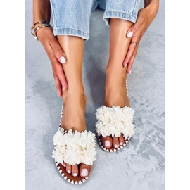 Prima White virágos papucs fehér 1