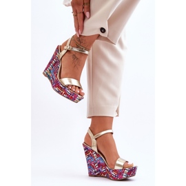 Női Szandál Egy Színes Ék Arany Malibu aranysárga 2