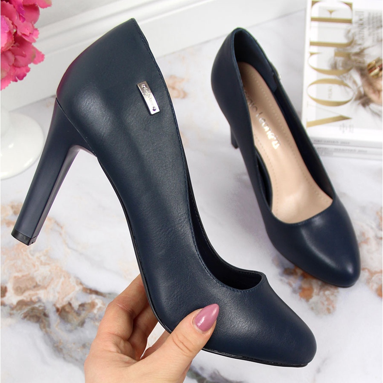 Sötétkék matt pumpák a poszton Sergio Leone-tól 2