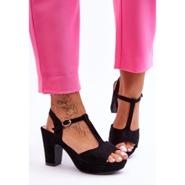 Felicia fekete velúr magassarkú szandál 1