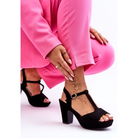 Felicia fekete velúr magassarkú szandál 2