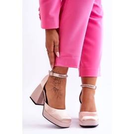 Divatos pumpák masszív sarkú cirkóniával bézs Adel 2