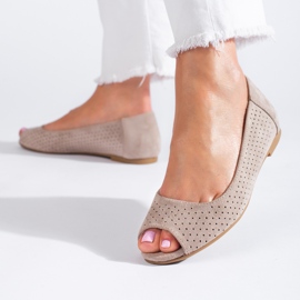 Női bézs áttört balerinák Shelovet 1