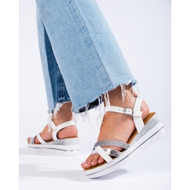 Fehér Shelovet női ékszandál 2