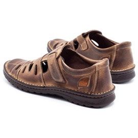 Joker Férfi áttört cipő 501 barna 4