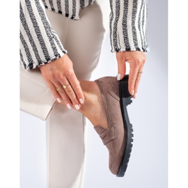 Női sötétbézs velúr cipő Shelovet 2