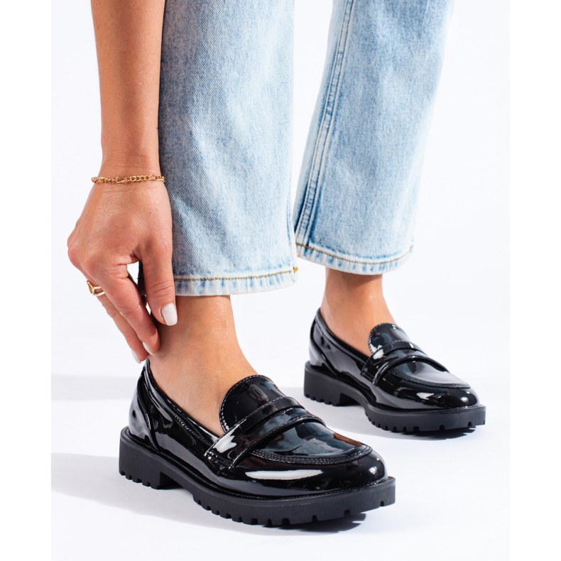 Női fekete lakkozott cipő Shelovet 1