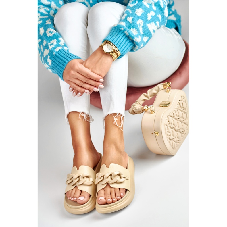 La.Fi Bézs csúszkák lánccal 1