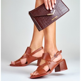 La.Fi Barna bőr tűsarkú szandál 1