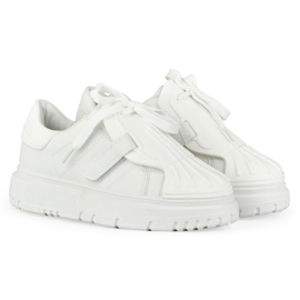 Divatos fehér női sportcipő 1