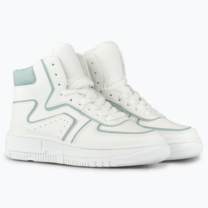 Fehér sportcipő a boka felett 1