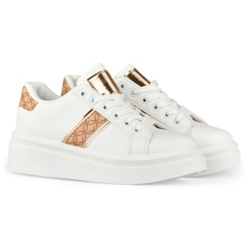 Stílusos fehér női sportcipő 1