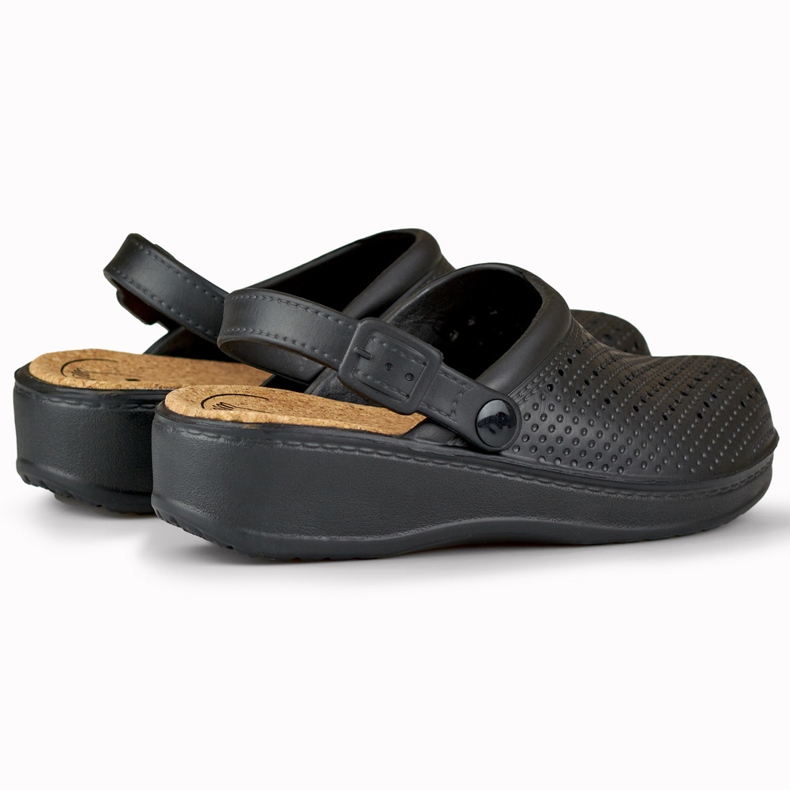 Kényelmes női papucs fedett ujjakkal fekete 1 Kényelmes női papucs fedett ujjakkal fekete 1