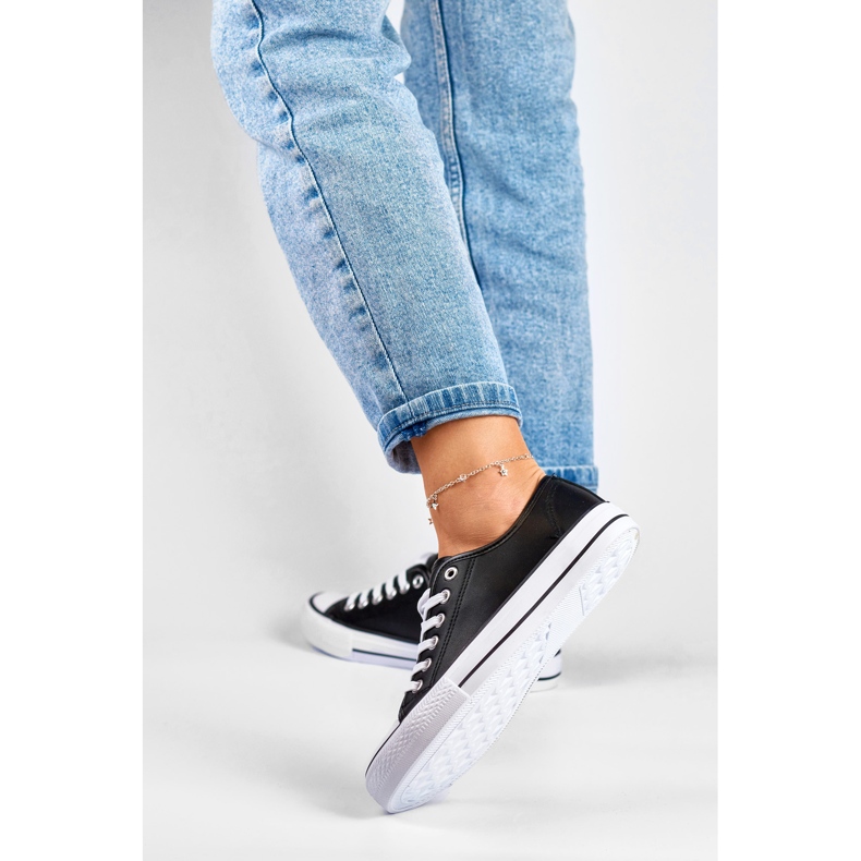 Női fekete eko-bőr tornacipő 2