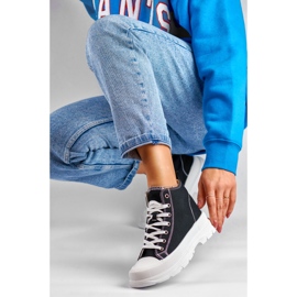 Fekete cipők a boka felett 1