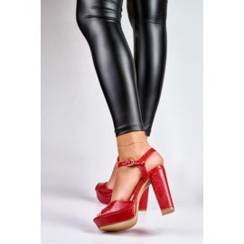 Piros magas sarkú szandál 2
