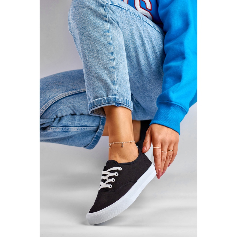 Fekete női tornacipő 1