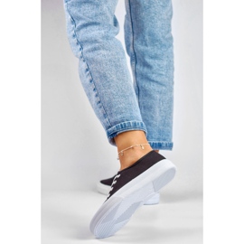 Fekete női tornacipő 2