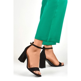 Fekete magas sarkú szandál 1